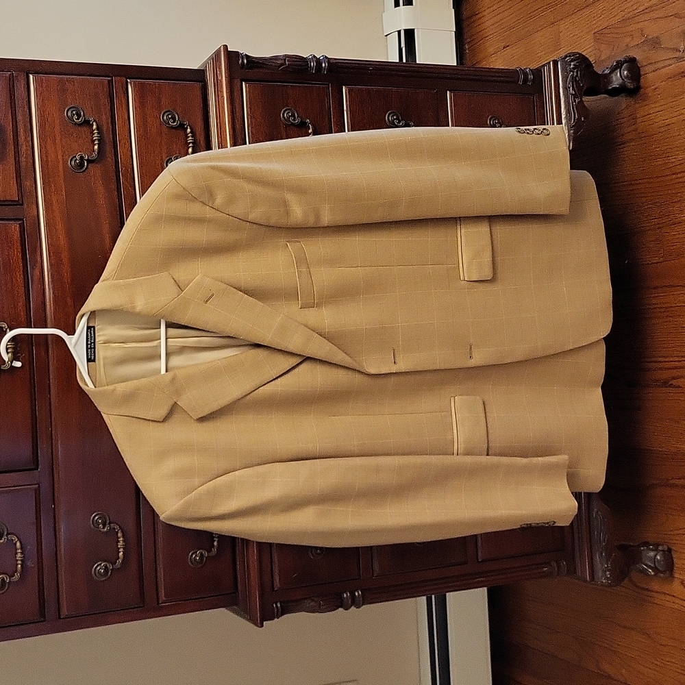 Mens sport coat J.Ferrar brand size 44L, Tan windowpane linen/wool/silk fabric